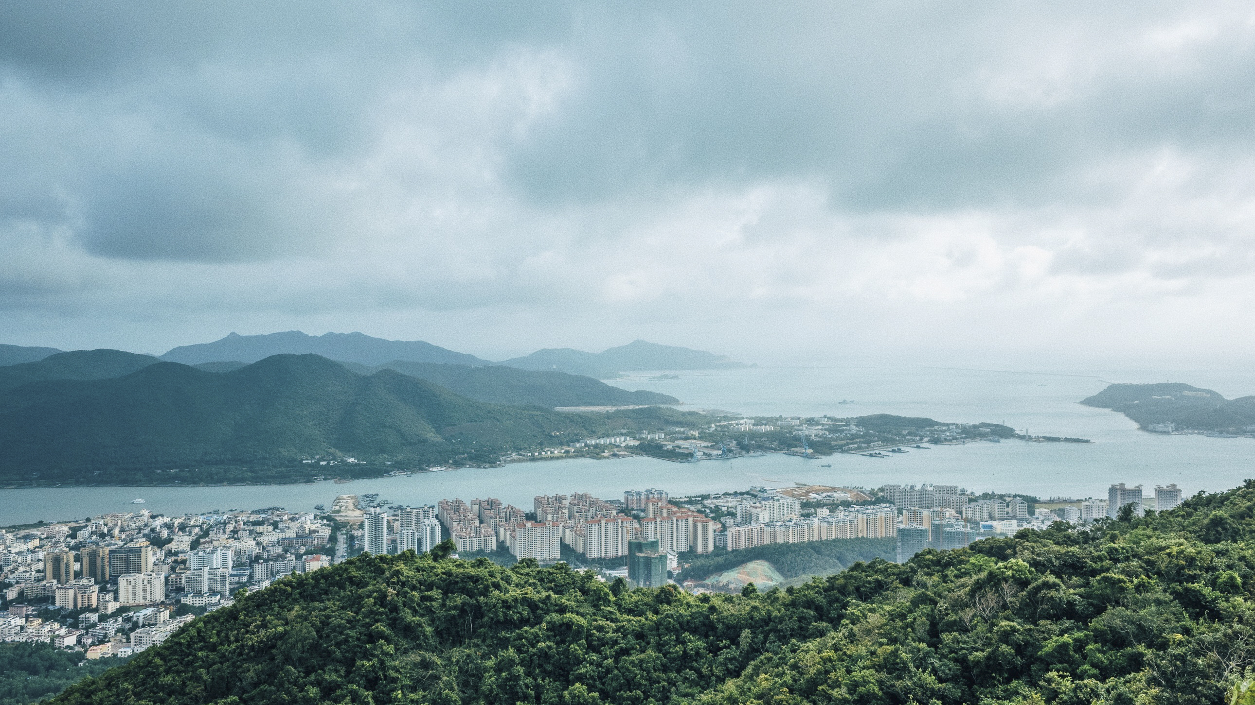 三亚凤凰岭山顶美景,三亚凤凰岭自然风景区攻略视频