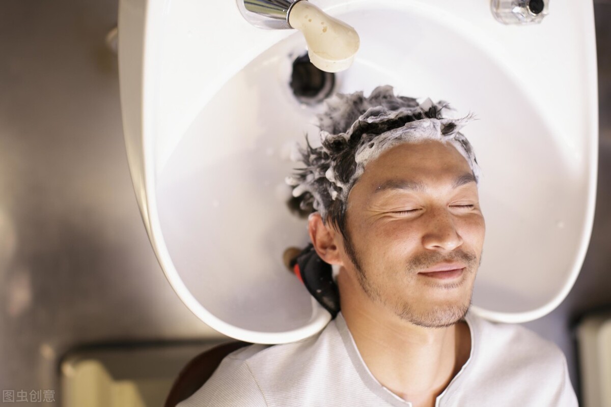 敏感性的头皮有什么好处和坏处,长期使用洗发水对头皮有什么危害