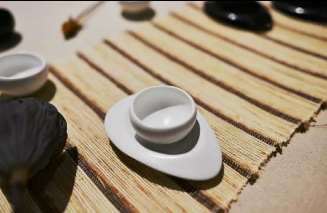 不要和愚者争论快乐的秘诀,保持快乐的秘诀不和愚蠢的人争论