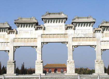 孙殿英盗的清东陵宝物在哪里,孙殿英盗清东陵时丢下的文物