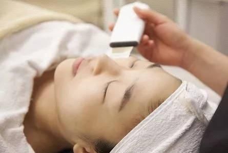 精华液天天涂好吗,精华涂多了脸颊长痘怎么办