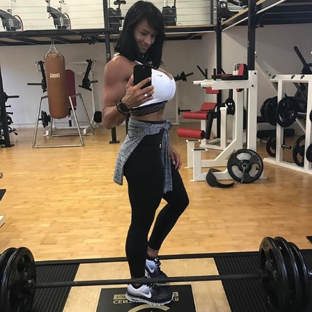 健美界最漂亮的腹肌,她被誉为全球第一健身女网红