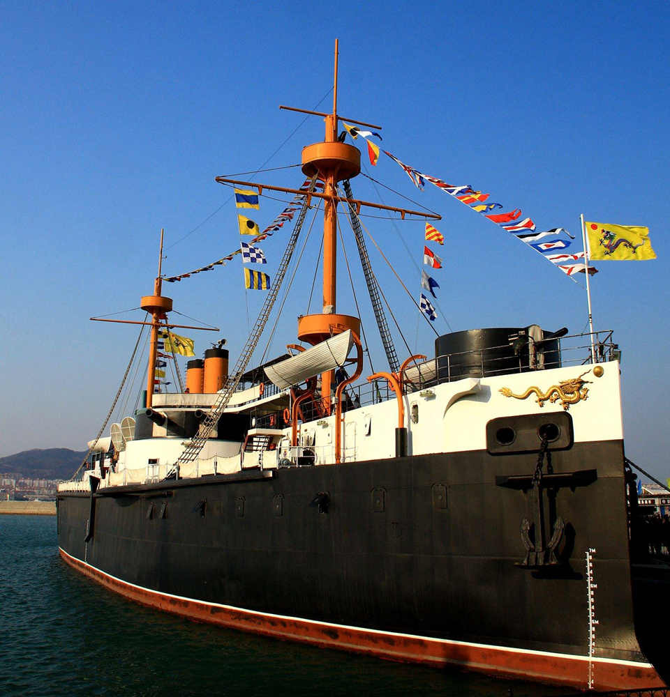 北洋水师的定远舰为什么自爆,北洋海军的定远舰有多牛