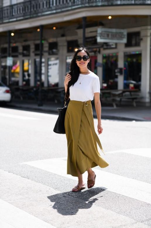 别人穿白T也时髦,为何自己穿像“睡衣”?这些搭配细节很重要