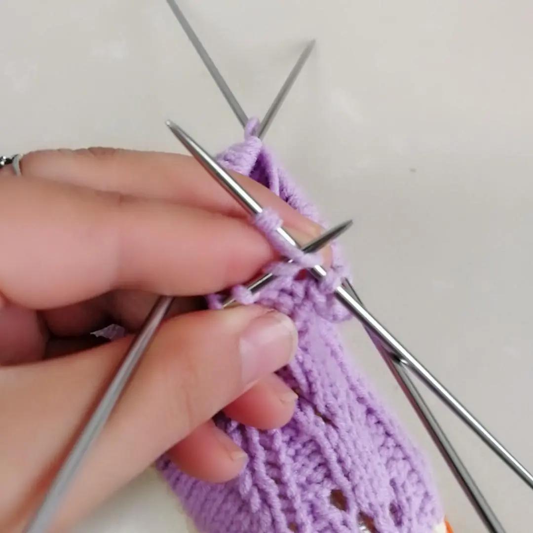 给你的宝宝织一双漂亮的毛线鞋吧,小孩毛线鞋织法5岁要织多少针