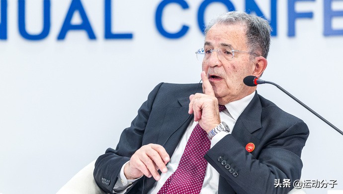 *小平邓**曾向马拉多纳邀约来中国踢场球，球王却开出高价拒绝了