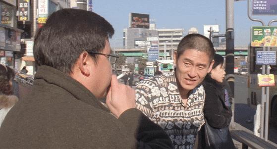 小混混爱上单纯女,残疾男人爱上智障女孩