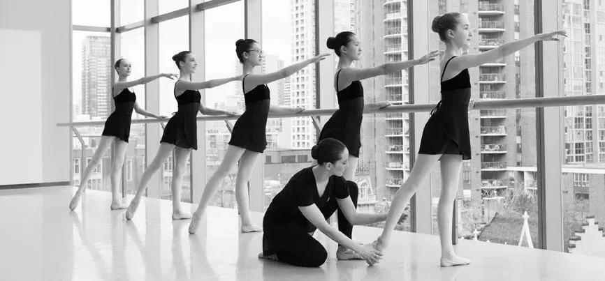 集颜值与实力并存的舞蹈老师,舞蹈中的魔鬼老师