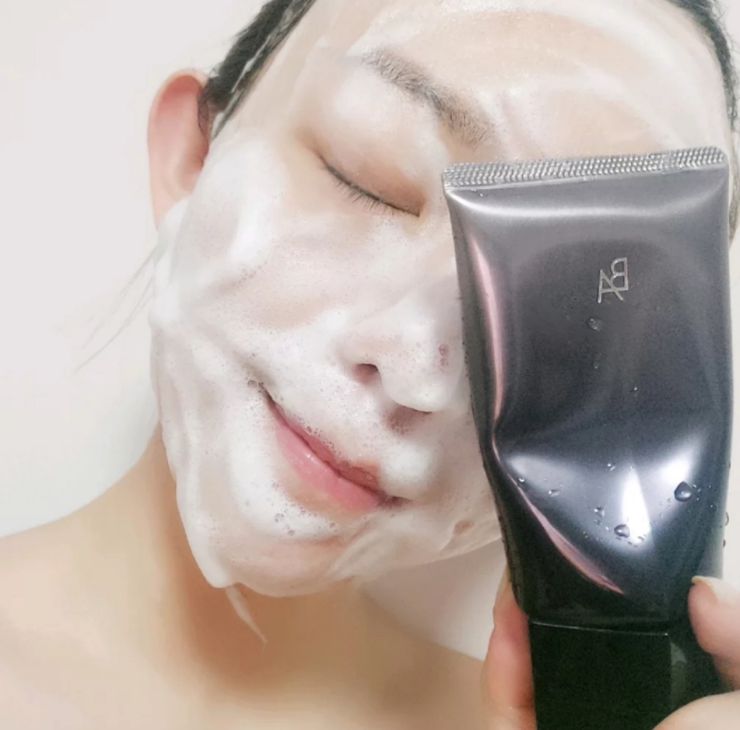 香奈儿洗面奶和pola洗面奶,油皮公认最好的洗面奶香奈儿