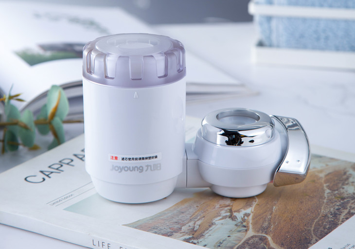 让更多家庭喝上放心水,水龙头过滤器能过滤出干净水