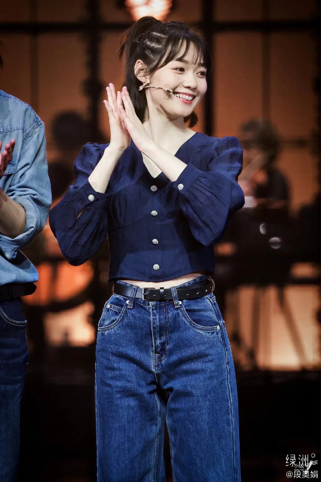 老东家送她出道，刚解散就解约反被爆料塌房瓜？