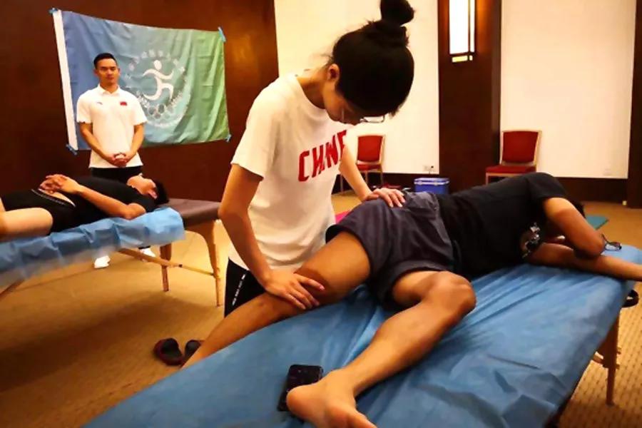 为什么越锻炼越易感染新冠病毒,身体强壮的人容易感染新冠肺炎吗