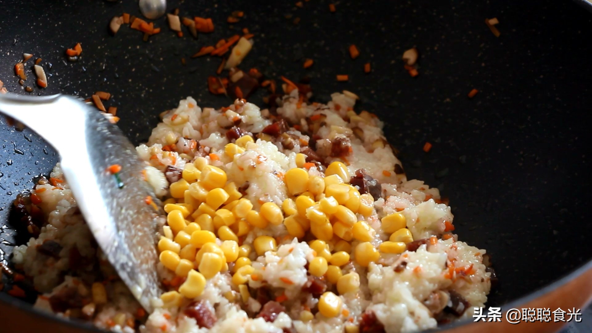 用剩米饭和饺子皮做的烧麦,用饺子皮做烧卖怎么做