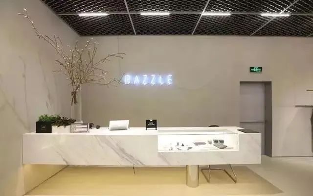 地素razzle深圳男装,地素时尚入股运动潮牌