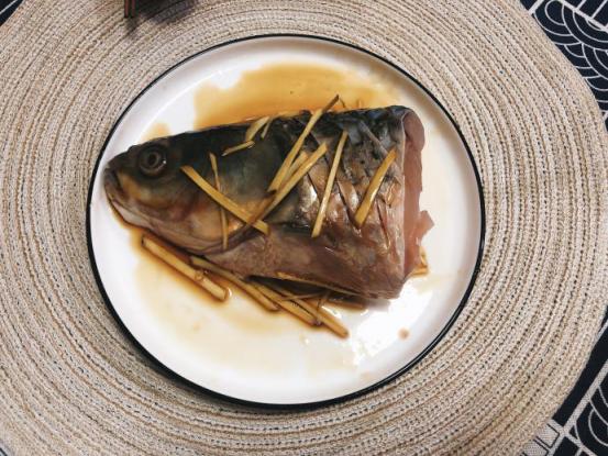 铁锅炖鱼最简单家常做法视频,家常版铁锅炖鱼怎么做