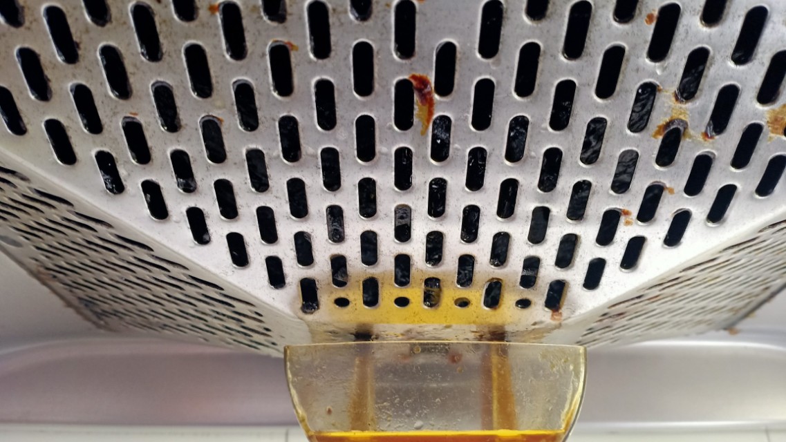 亲!来、一起给咱们的油烟机洗个澡吧!不用花钱哦