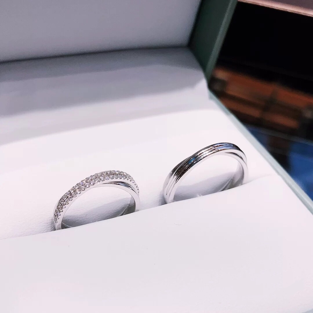 情侣对戒买什么牌子比较好,周大生七夕玫瑰金情侣对戒