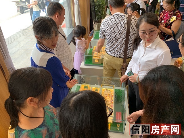 购房销售中心爆满,爆满的售楼部