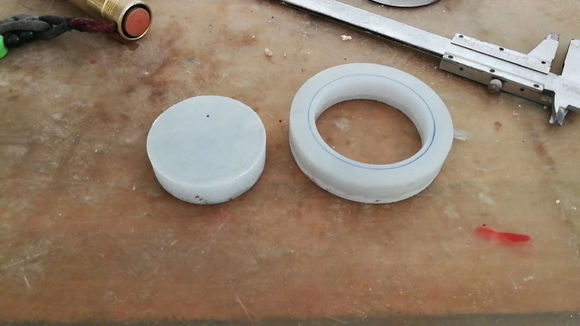 切翡翠原石做手镯过程,翡翠手镯从原石到成品的全过程