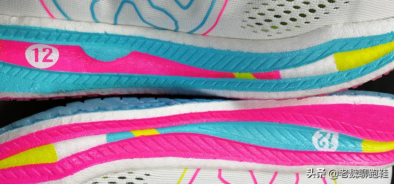 必迈惊碳实测报告：国产第一款推动力跑鞋，轻薄透气释放脚踝压力