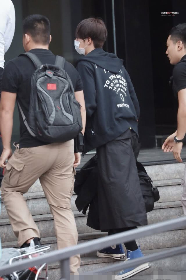 肖战王一博快本彩排路透,王一博在快本对肖战说的话