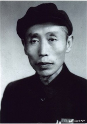 萃英大先生|辛安亭:用两*法大**宝赢得师生爱戴