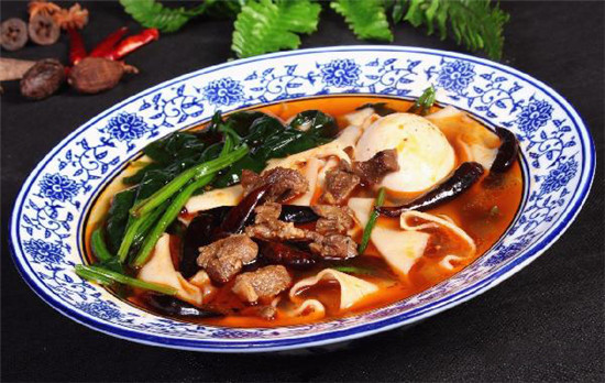 一碗牛肉汤喝出世界的味道,来一碗地道牛肉汤