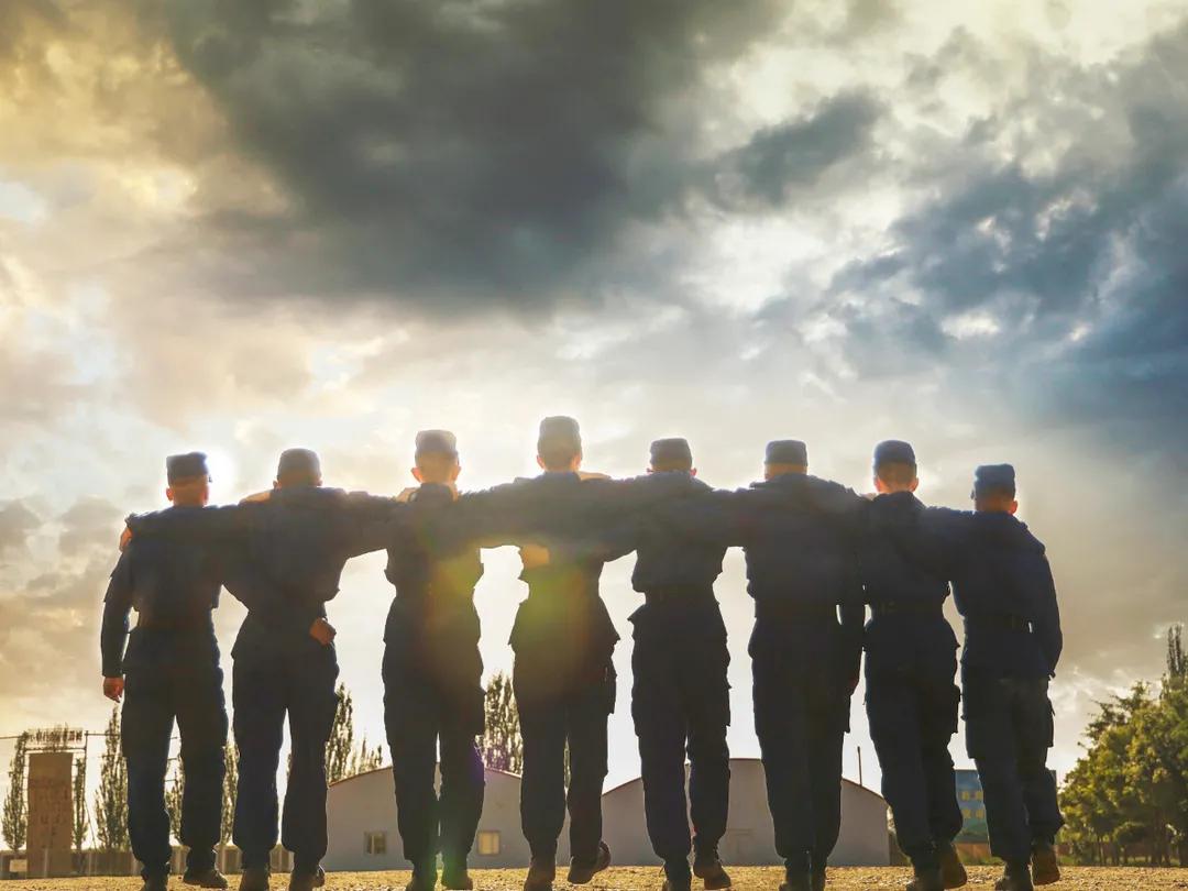 愿你扬帆起航、劈波斩浪——致第二适应期的“新蓝”