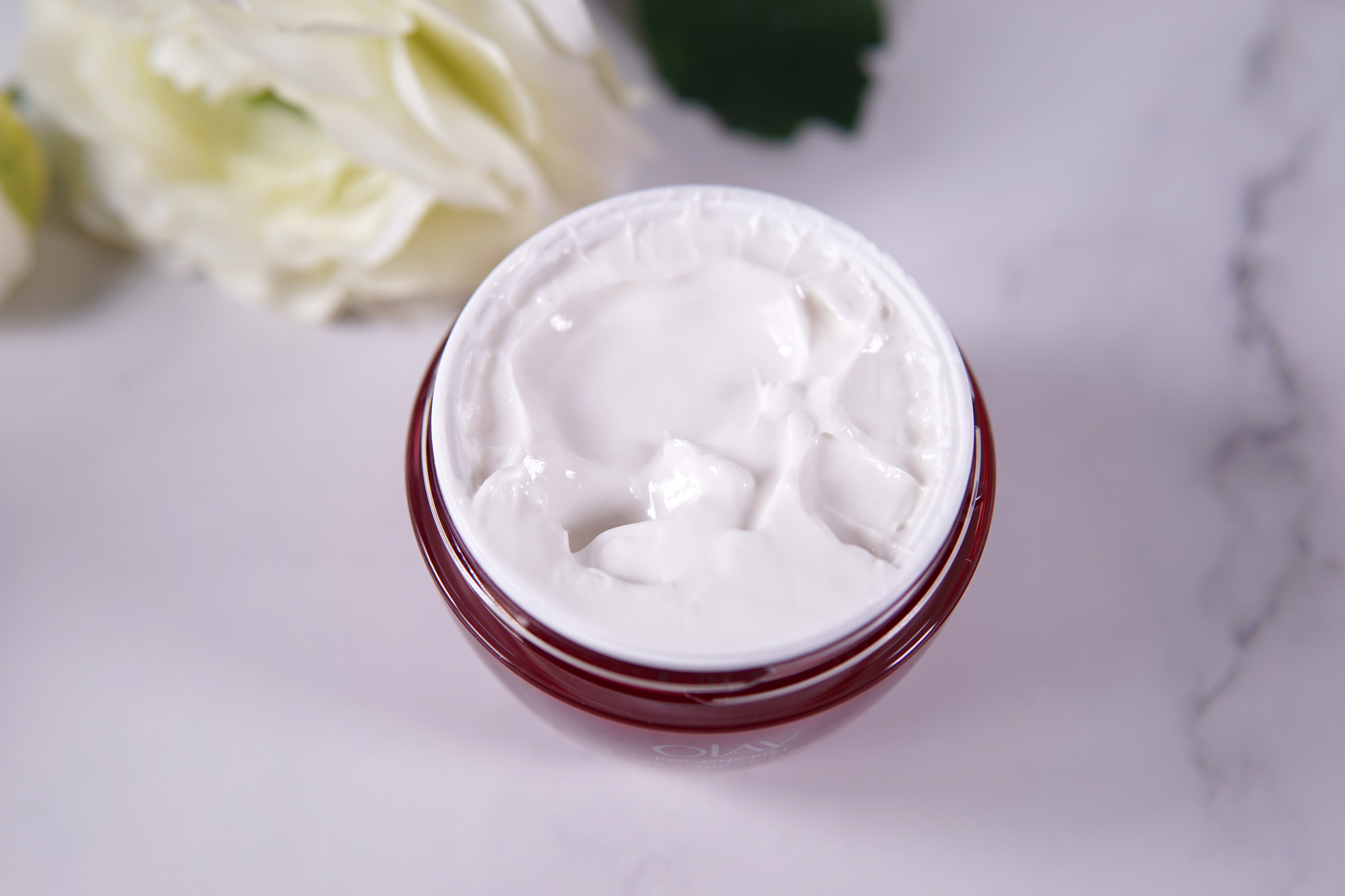 雅诗兰黛红石榴和olay大红瓶,olay大红瓶水250ml测评