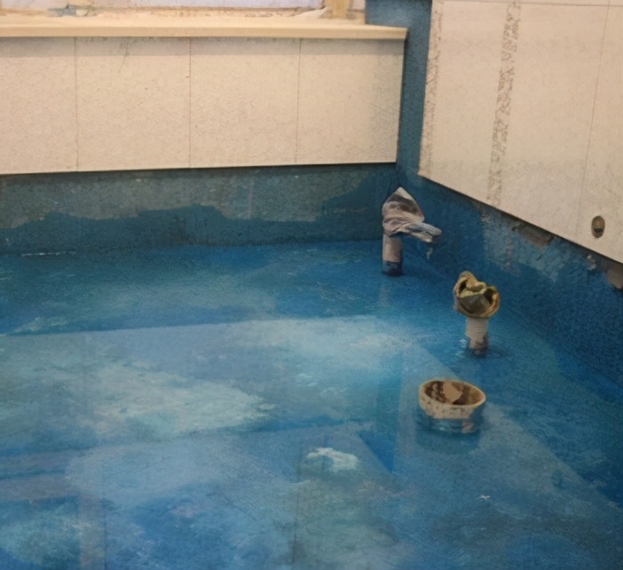 卫生间外墙渗水不砸砖补漏方法,卫生间外墙漏水后怎么修补