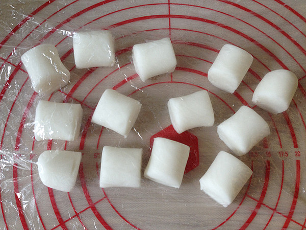 虾仁烧麦最正宗的做法,香菇胡萝卜虾仁糯米烧麦做法