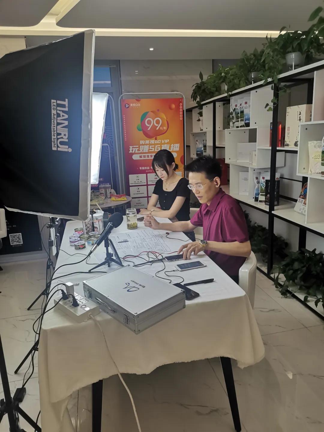 首次正式带货，主播权帅教你吃播是怎样炼成的？