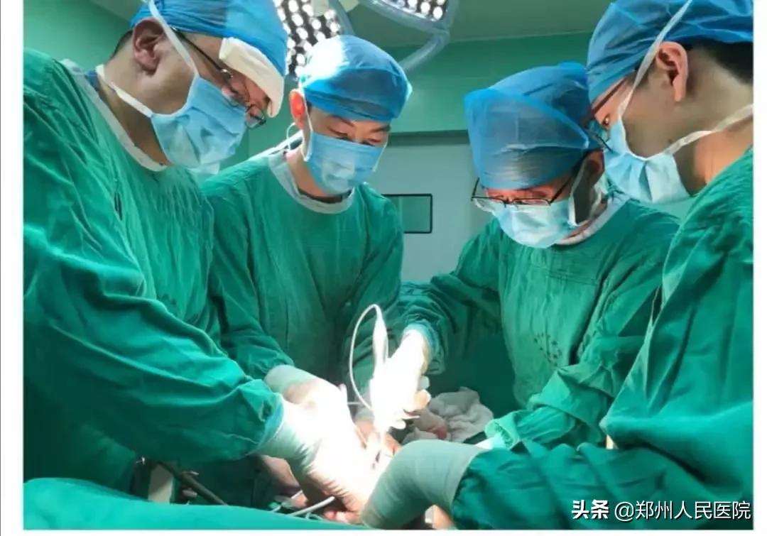 尿血需警惕吸烟也可能引起膀胱癌,尿血要警惕三种疾病