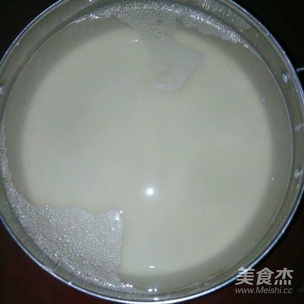 凉皮最详细的做法柔软透亮不开裂,澄面做凉皮总是开裂是怎么回事