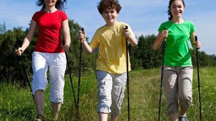 治疗灰指甲脚气的全过程,治灰指甲脚气杀真菌最好的方法