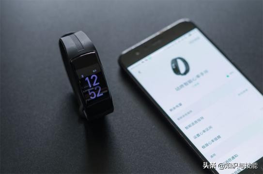 有没有手机连接蓝牙耳机的功能,手机里的蓝牙有强大的功能