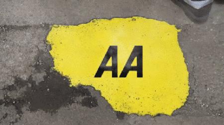 英国发明的道路修补液,绝对是修路神器