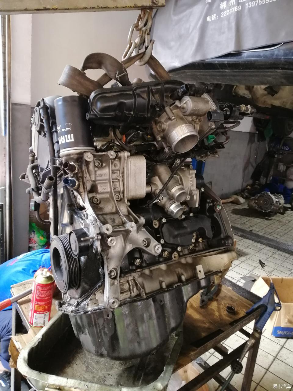 奥迪q32.0t烧机油解决办法,奥迪q31.4发动机烧机油