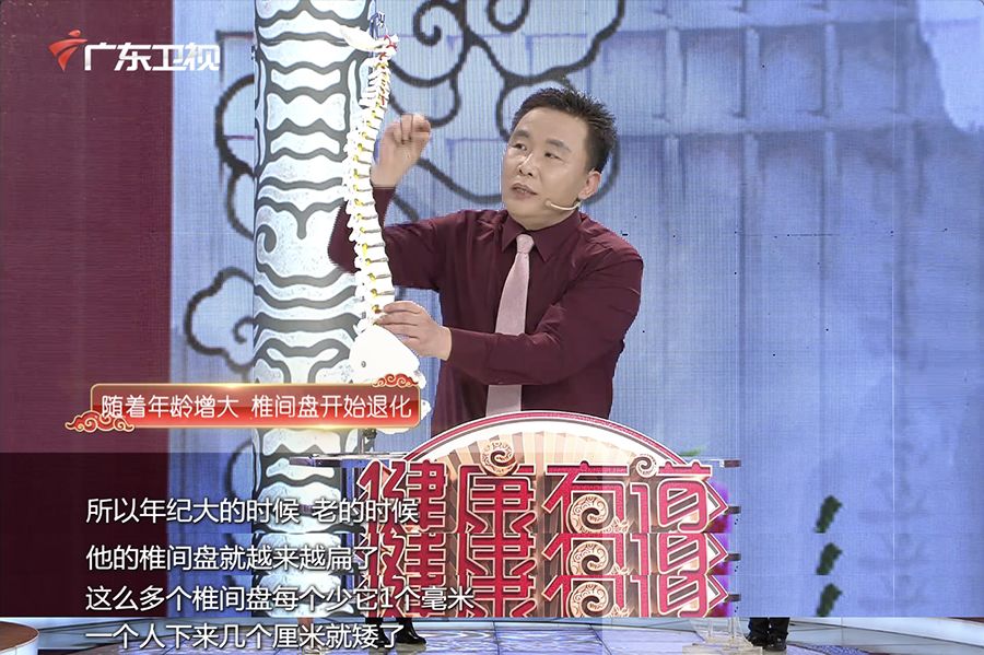 成熟漂亮女性健身操视频,漂亮女人健身操广场舞