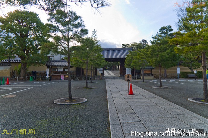 京都大德寺的庭院,织田信长墓地图片大全