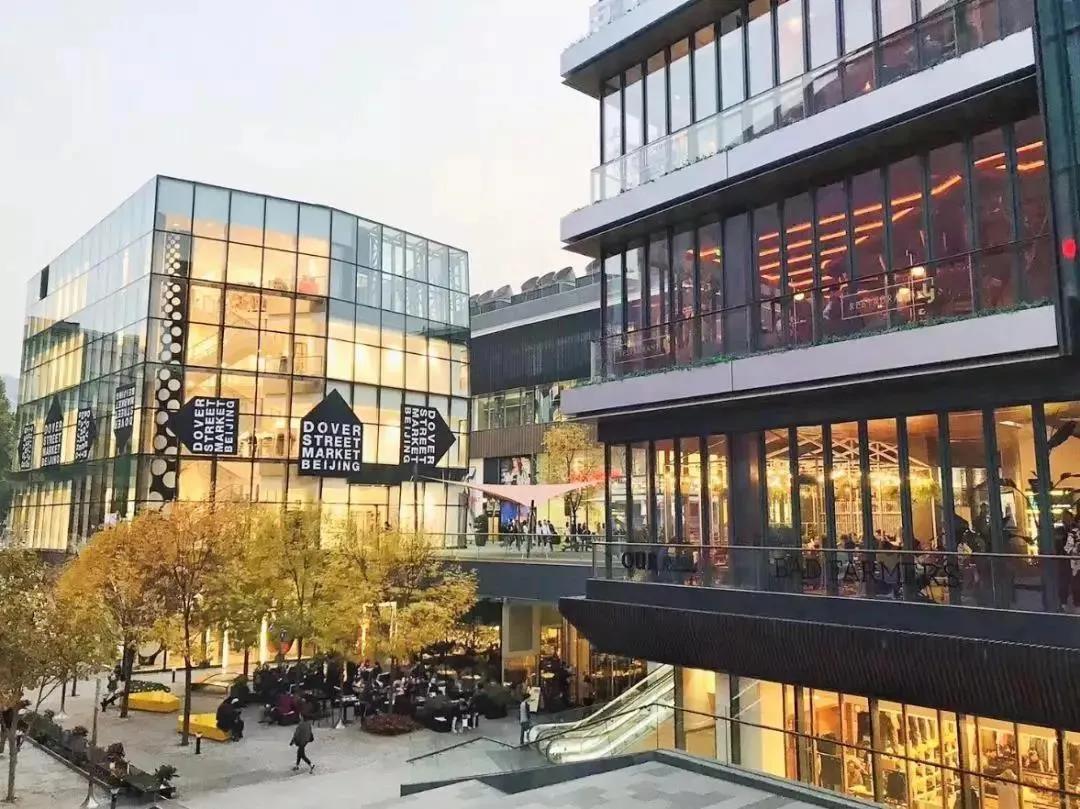 不愿被“唱衰”的老旧商场,如何凭借改造设计成变身“打卡地”?