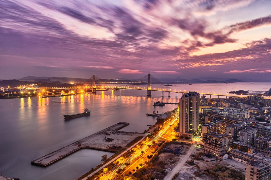 汕头一处钟楼，是当地标志性建筑之一，规模全省第二