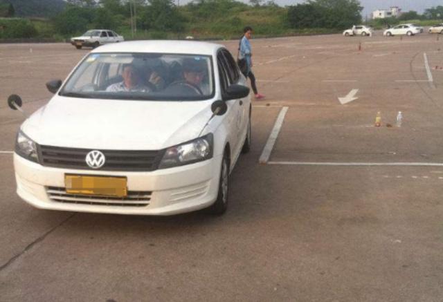 科二挂了怎么可以尽快考试,科二考试中途挂了怎么操作