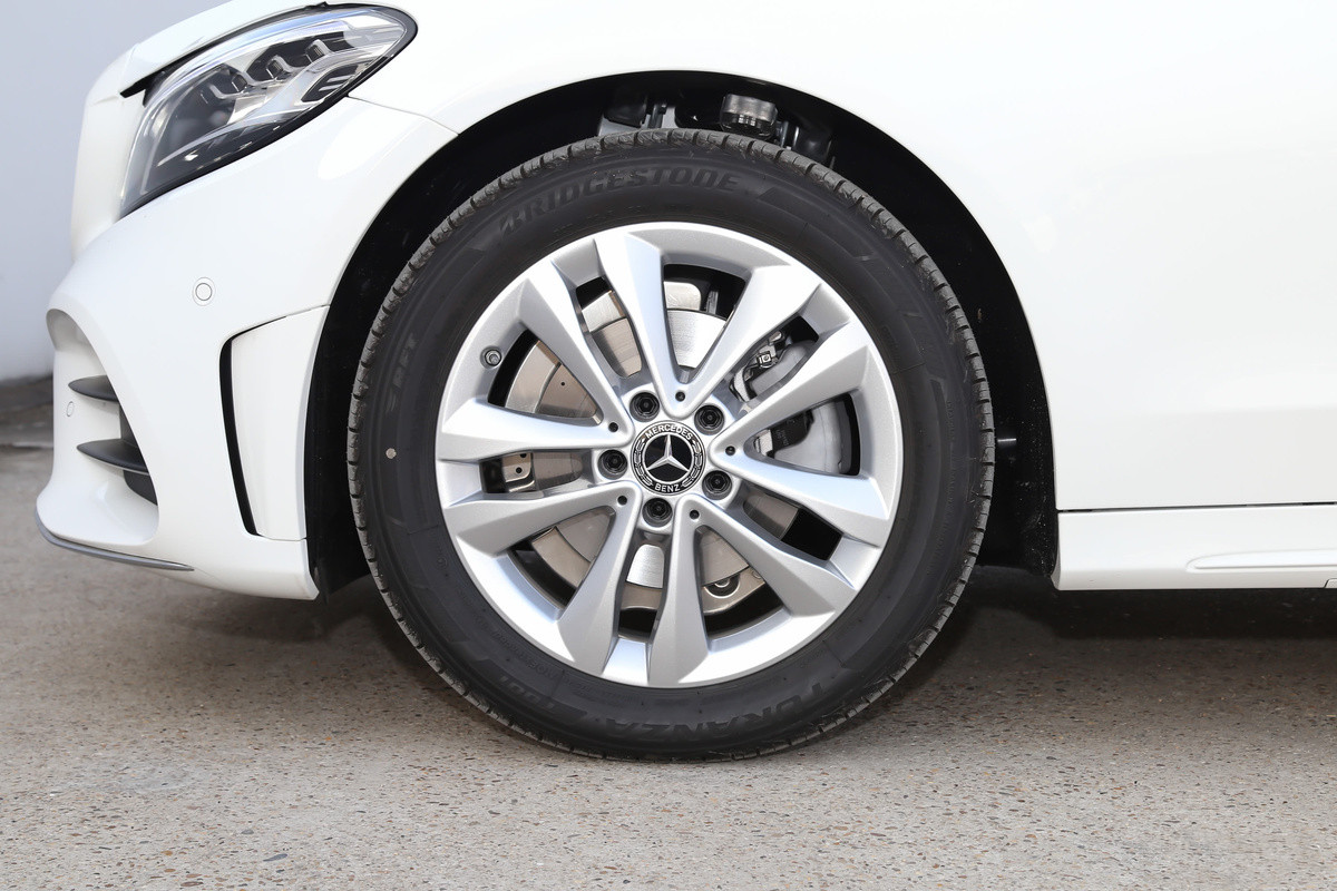 a4瓦罐旅行车和q5,奥迪瓦罐a4四驱旅行车