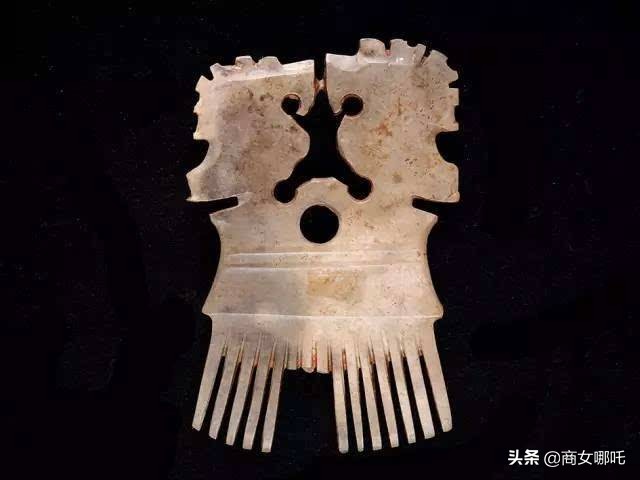 玉梳绾青丝,银梳子梳头养生的正确梳法