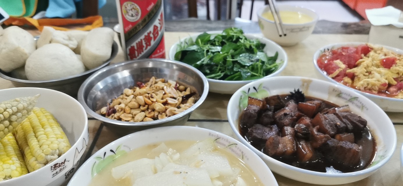 自己动手旧墙面翻新粉刷,自己粉刷旧房子全过程