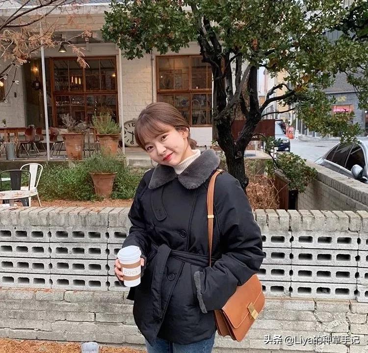 冬季羊羔毛卫衣怎么搭配才好看,冬款羊羔毛卫衣怎么搭配才好看