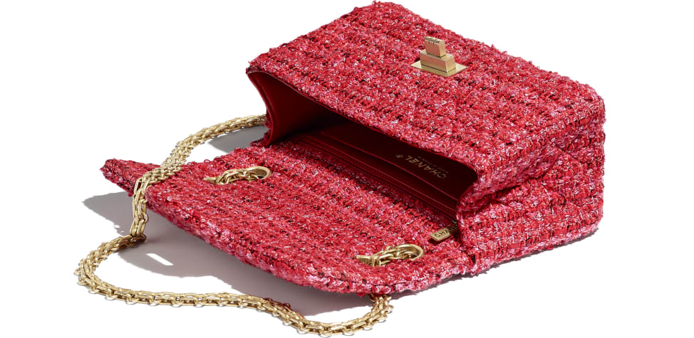 chanel2.55黑金,chanel2.55过时了么