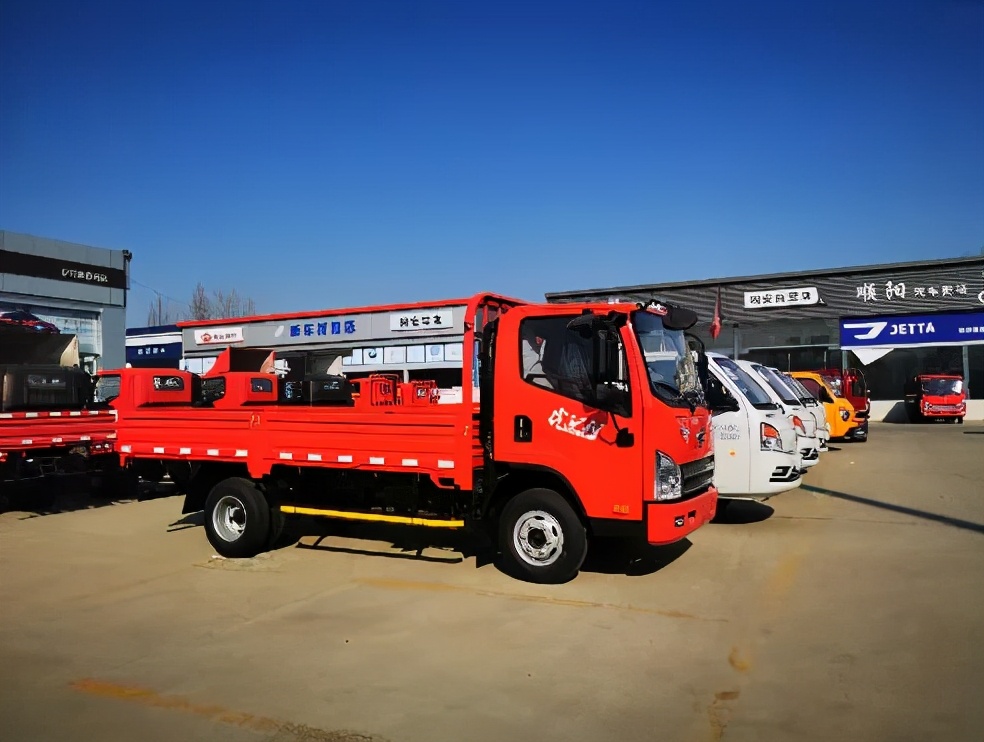 蓝牌轻卡拉一吨半超载吗,蓝牌轻卡超载2吨怎么处理