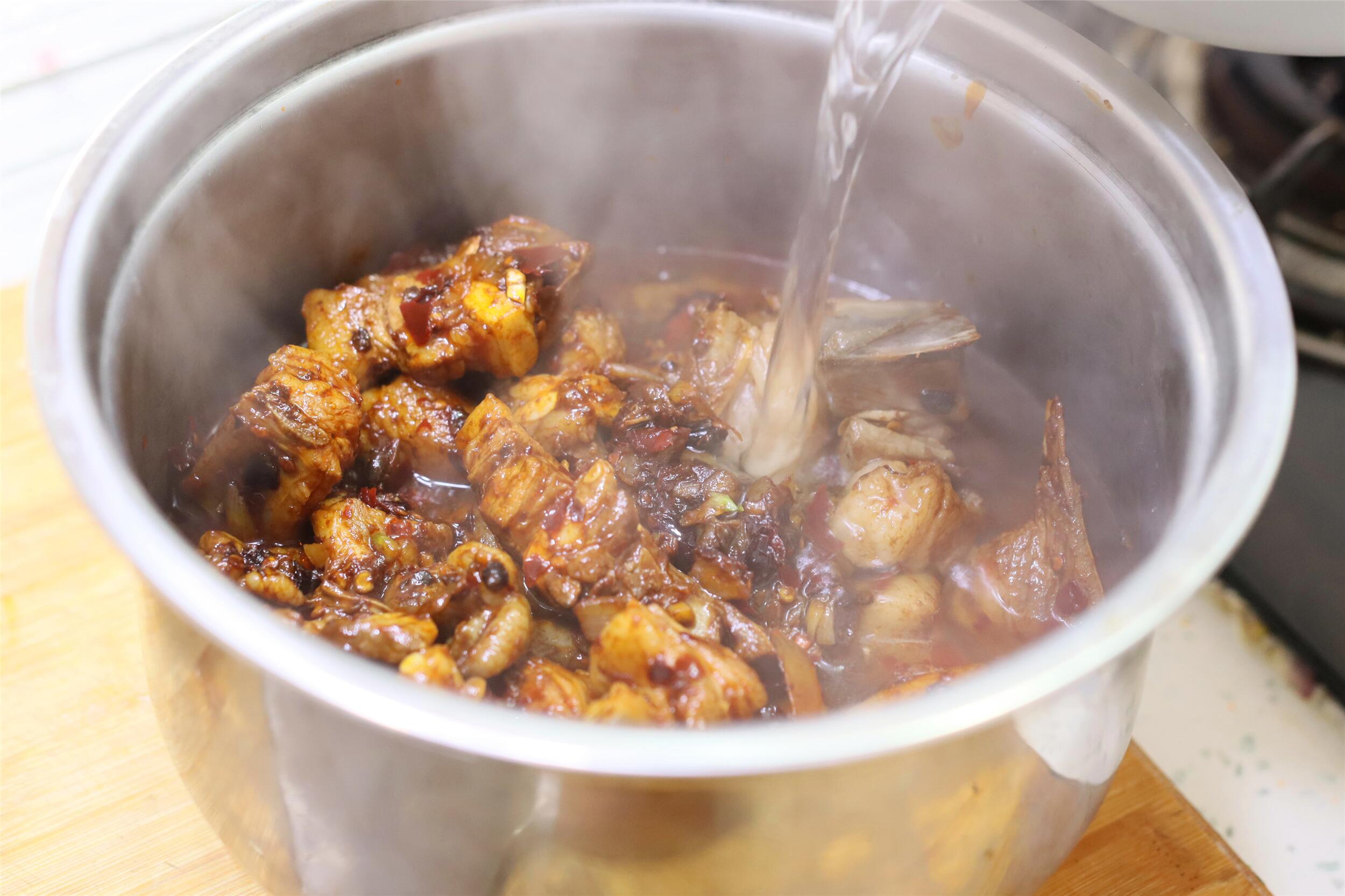 吃不了羊肉膻味是什么体质,用火锅底料做的烩羊肉